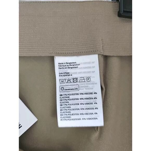 H&M ~ Woman Size 14~ Green High Rise Bootcut Career Wear Slacks Side Zipper NWT. - Picture 9 of 9